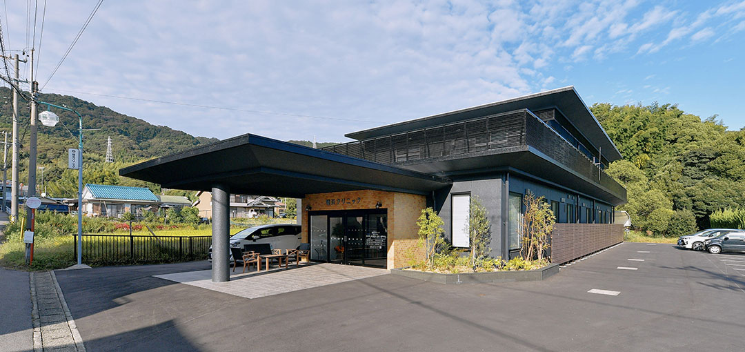 幡豆クリニック外観